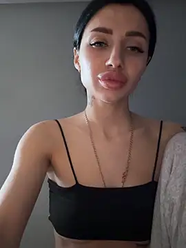 Snapshot of LunaSoft___ chatting on March 31, 2026, 1:35 pm LunaSoft online show from March 31, 2026, 1:35 pm