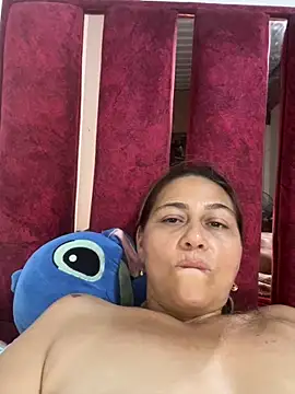 Snapshot of _violeta_99 chatting on April 28, 2026, 2:27 am violeta 99 online show from April 28, 2026, 2:27 am
