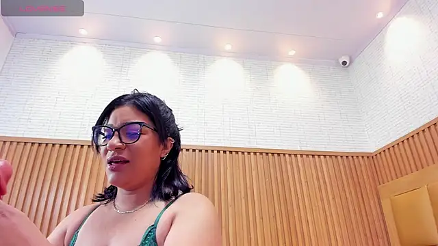 Snapshot of NIKYRIOS chatting on May 20, 2026, 12:24 pm NIKYRIOS online show from May 20, 2026, 12:24 pm