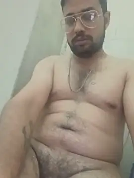 Snapshot of herochoclateboy chatting on May 18, 2026, 4:45 pm herochoclateboy online show from May 18, 2026, 4:45 pm