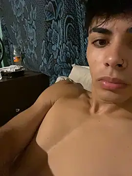 AgusTr online show from March 30, 2026, 5:42 am