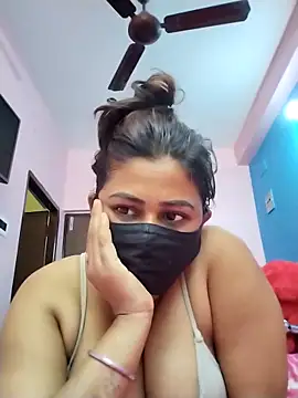 Rimi40464 online show from May 7, 2026, 5:44 am