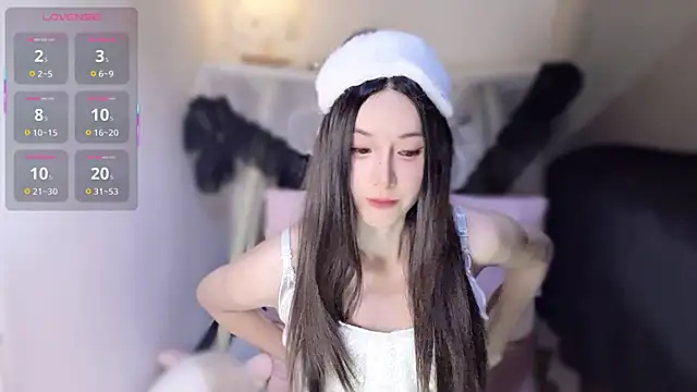LILI7-LI online show from June 26, 2026, 4:02 pm
