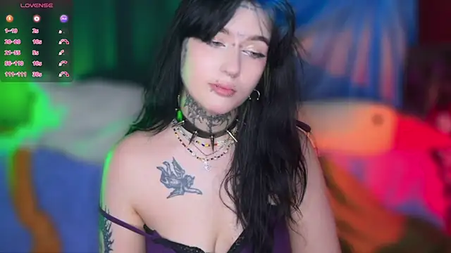 CallmeDistress online show from April 25, 2026, 7:55 am