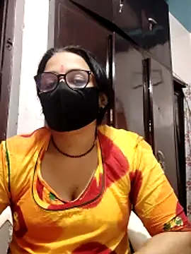 purvi46 online show from April 2, 2026, 7:26 am