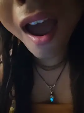 SweetTsAngel online show from April 18, 2026, 4:09 pm