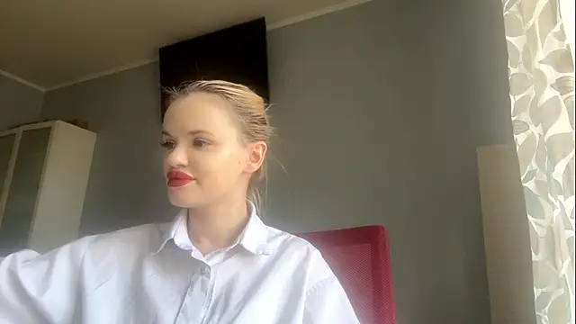 Snapshot of NikaFoster chatting on April 4, 2026, 10:22 am NikaFoster online show from April 4, 2026, 10:22 am