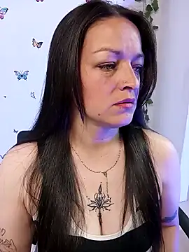 Isa bluee online show from April 8, 2026, 2:13 am