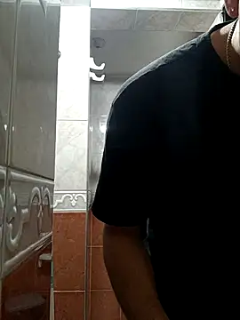 nico herrera   online show from April 8, 2026, 12:56 am