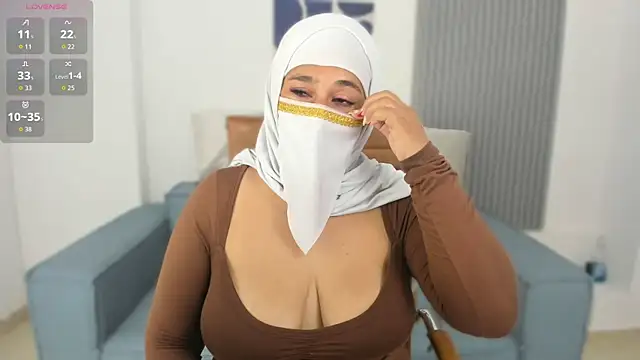 Snapshot of Thalia_hala chatting on June 23, 2026, 5:55 pm Thalia hala online show from June 23, 2026, 5:55 pm