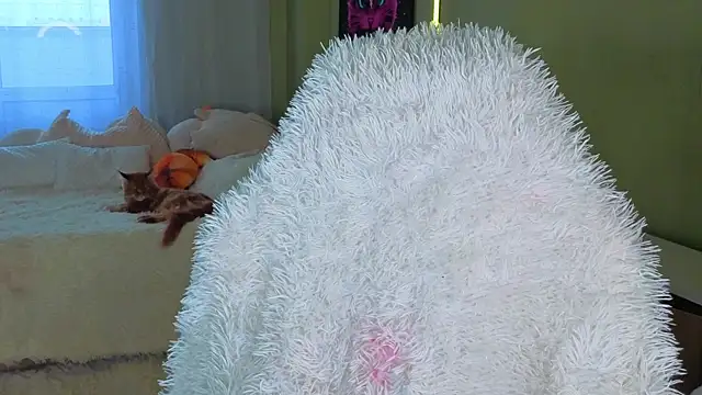 Regina Noire online show from April 7, 2026, 3:14 pm