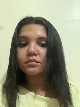 viviboraaaa online show from August 4, 2026, 1:21 am