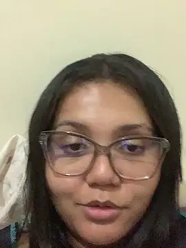 viviboraaaa online show from May 7, 2026, 12:48 am