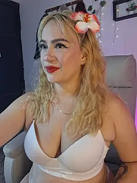 Carolina 2403 online show from June 7, 2026, 9:31 pm