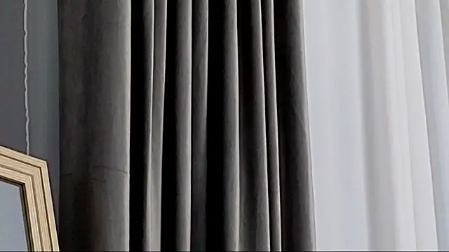 Snapshot of Sweet_Azza chatting on April 1, 2026, 4:59 pm Sweet Azza online show from April 1, 2026, 4:59 pm