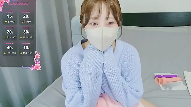 Snapshot of niko_1012 chatting on April 2, 2026, 12:40 am niko 1012 online show from April 2, 2026, 12:40 am