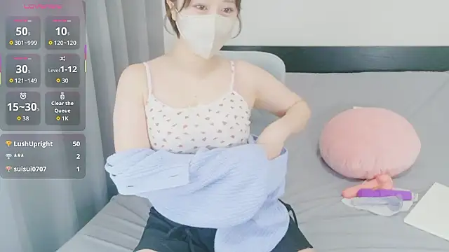 Snapshot of niko_1012 chatting on April 3, 2026, 12:28 am niko 1012 online show from April 3, 2026, 12:28 am