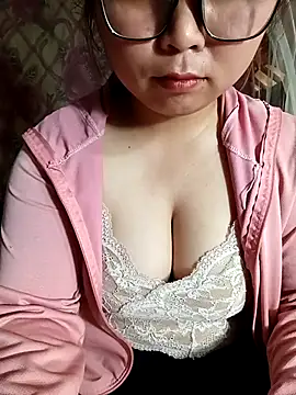jas-cutle online show from May 17, 2026, 1:38 am