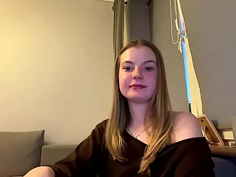 MargaretCutegirl online show from April 23, 2026, 6:09 pm