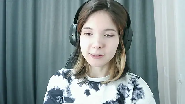 Snapshot of RubyBooby chatting on April 28, 2026, 4:44 pm RubyBooby online show from April 28, 2026, 4:44 pm