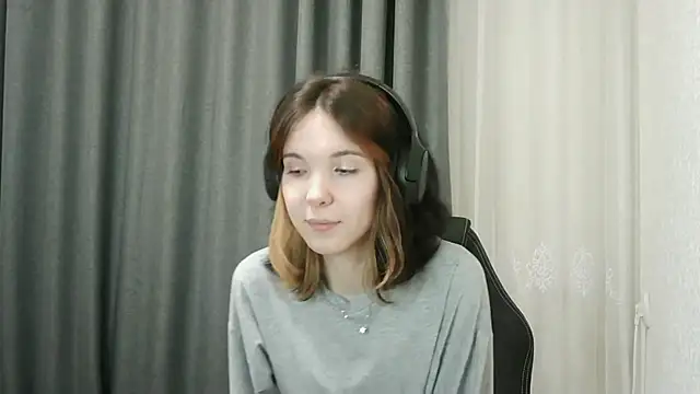 Snapshot of RubyBooby chatting on April 15, 2026, 7:58 pm RubyBooby online show from April 15, 2026, 7:58 pm
