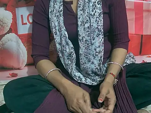 Simran hot1 online show from March 31, 2026, 1:24 pm