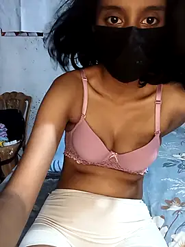 Snapshot of manu_babe chatting on August 7, 2026, 12:33 pm manu babe online show from August 7, 2026, 12:33 pm
