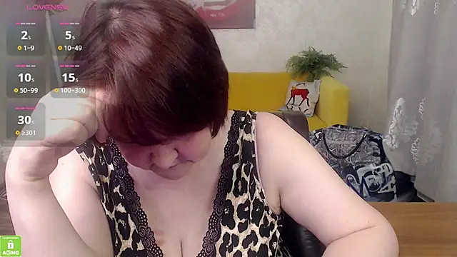 QUEEN02030 online show from July 10, 2026, 3:12 pm