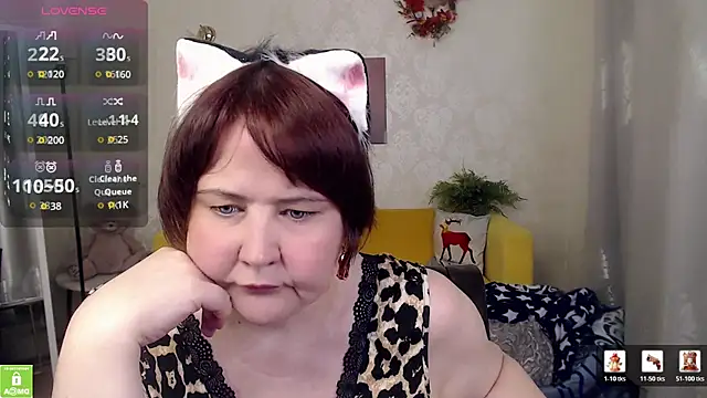 QUEEN02030 online show from June 24, 2026, 6:34 am