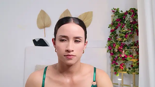 Nika Kink online show from May 21, 2026, 8:28 pm