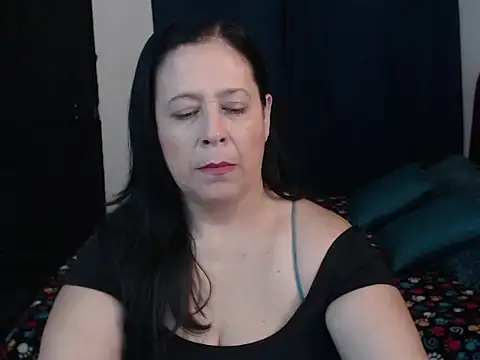 Snapshot of carlareyesk977 chatting on June 8, 2026, 5:46 pm carlareyesk977 online show from June 8, 2026, 5:46 pm