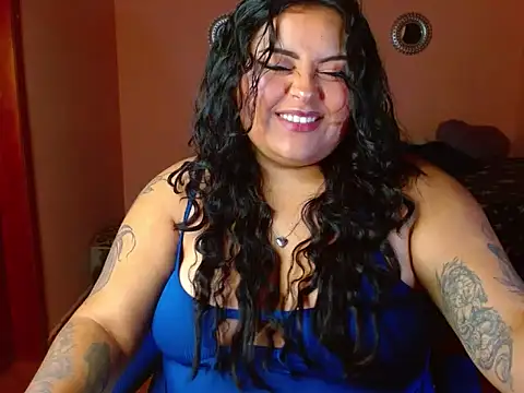 LunaAddittion online show from May 1, 2026, 11:32 pm