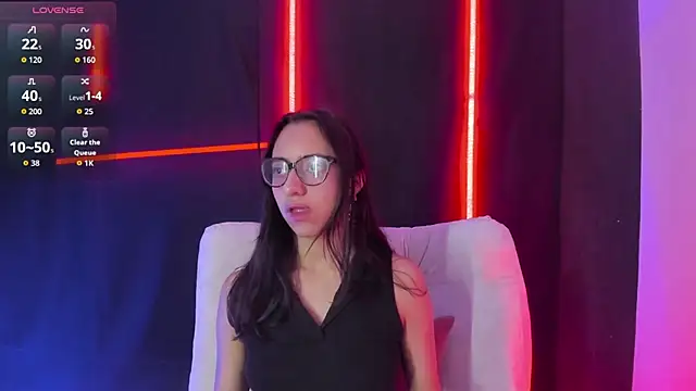 Snapshot of Charlotte_Benette chatting on May 14, 2026, 12:13 pm Charlotte Benette online show from May 14, 2026, 12:13 pm