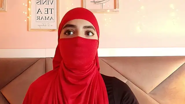 nayira  online show from March 31, 2026, 8:33 pm