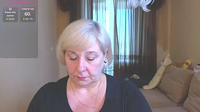 Milane Milky online show from April 6, 2026, 4:57 am