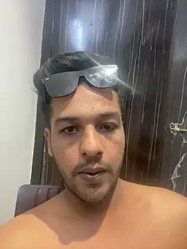 PremiumMen01 online show from April 1, 2026, 12:17 pm