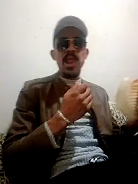 YAsinmilano online show from April 1, 2026, 2:47 pm