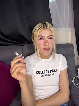 Lia fire online show from April 28, 2026, 5:12 am