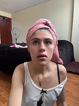 Lia fire online show from May 23, 2026, 5:56 pm