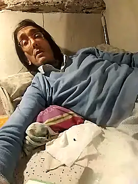 Polroom02 online show from April 15, 2026, 12:38 am