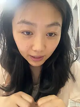 Shanshan 1267 online show from May 12, 2026, 11:49 am