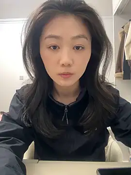 Shanshan 1267 online show from May 4, 2026, 1:58 pm