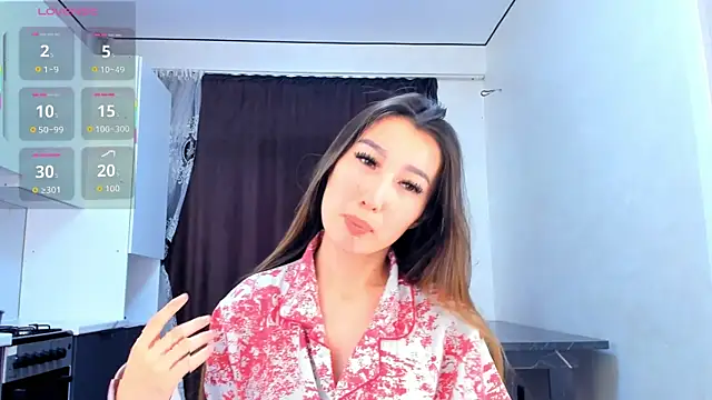 Snapshot of MoonPetite chatting on April 6, 2026, 3:46 am MoonPetite online show from April 6, 2026, 3:46 am