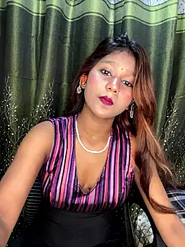 Cutiepie- online show from April 20, 2026, 4:19 pm