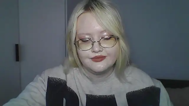 Elayne Sweet online show from May 19, 2026, 6:09 am