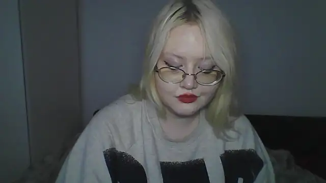 Elayne Sweet online show from May 16, 2026, 10:36 am