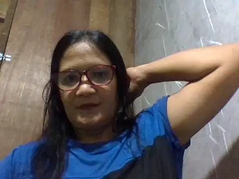 PinayZaira online show from May 12, 2026, 8:10 am
