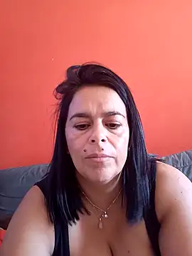 lucianamorocha online show from May 11, 2026, 4:04 pm