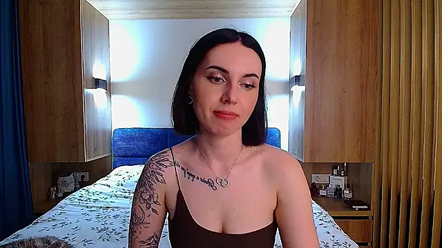 Snapshot of Sour_Berry_ chatting on May 27, 2026, 4:36 pm Sour Berry online show from May 27, 2026, 4:36 pm