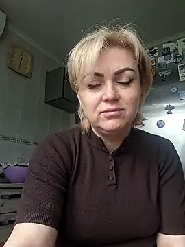 SylvieGold453 online show from May 30, 2026, 9:26 am